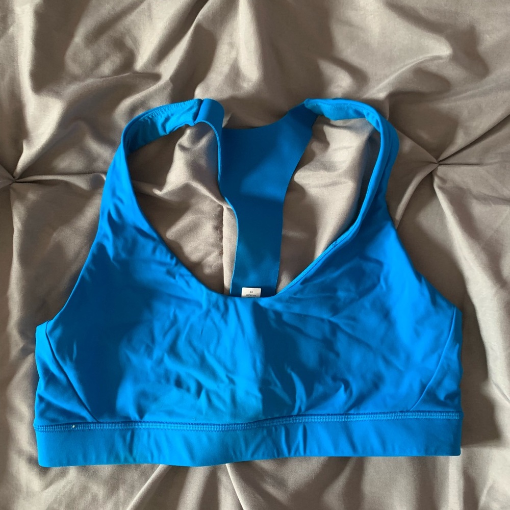 Blue lululemon sports bra